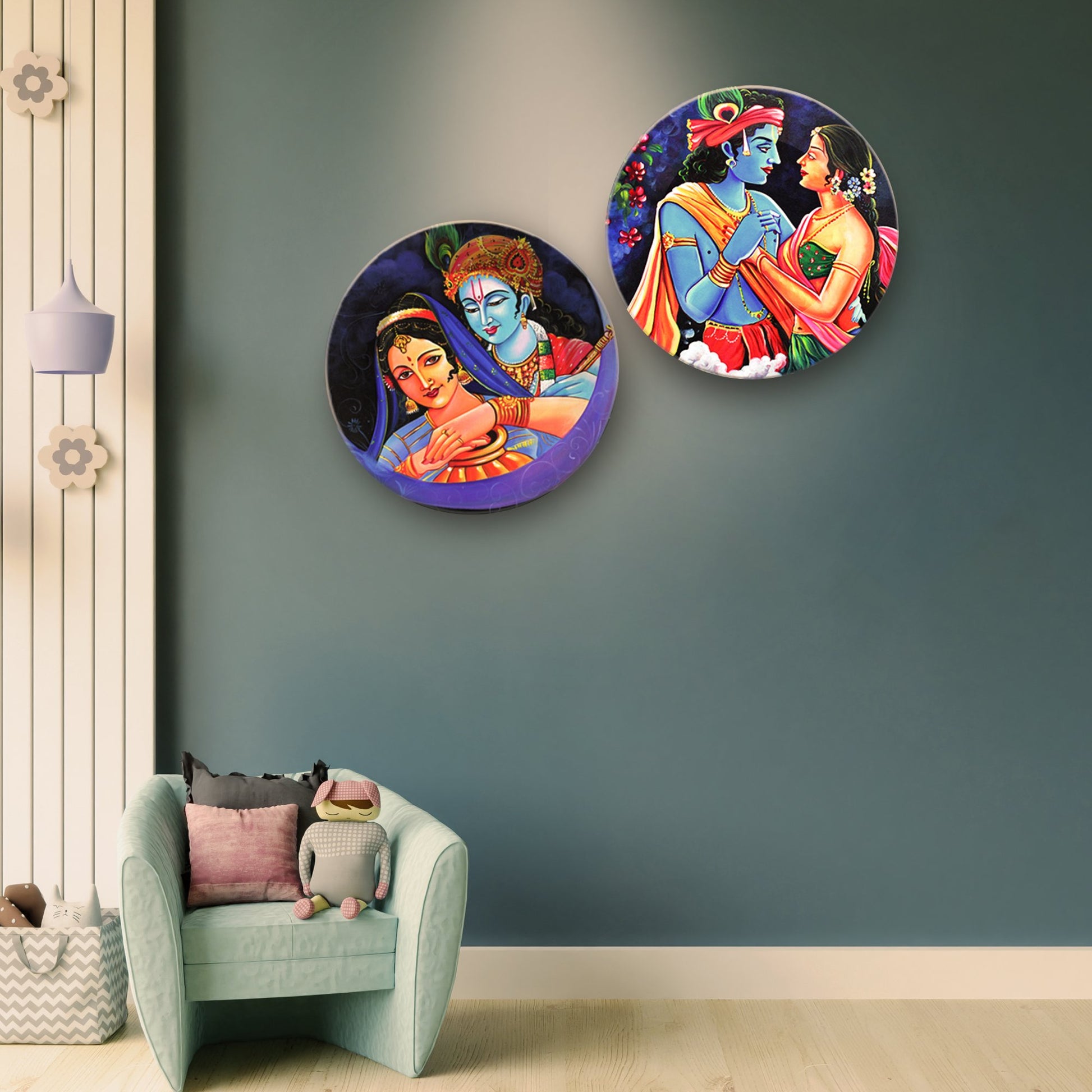 Hanging Wall Plates Painting of Lord Radha Krishna 2 Pieces