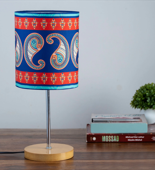 Beautiful Majestic Paisley Printed Traditional Buffet Table Lamp with Shade