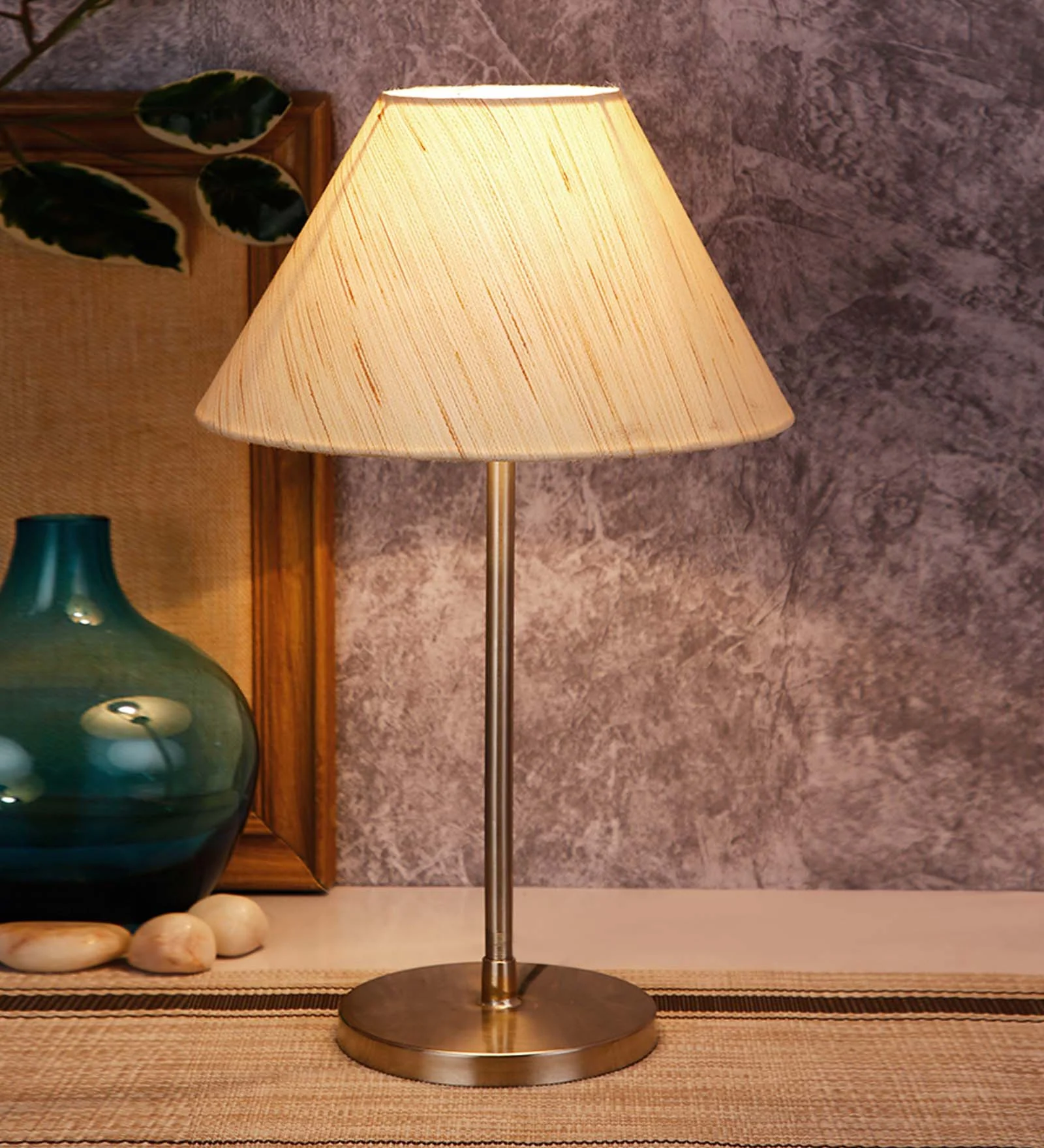 Circular Shaped Traditional Table Lamp with Silver Finish Base