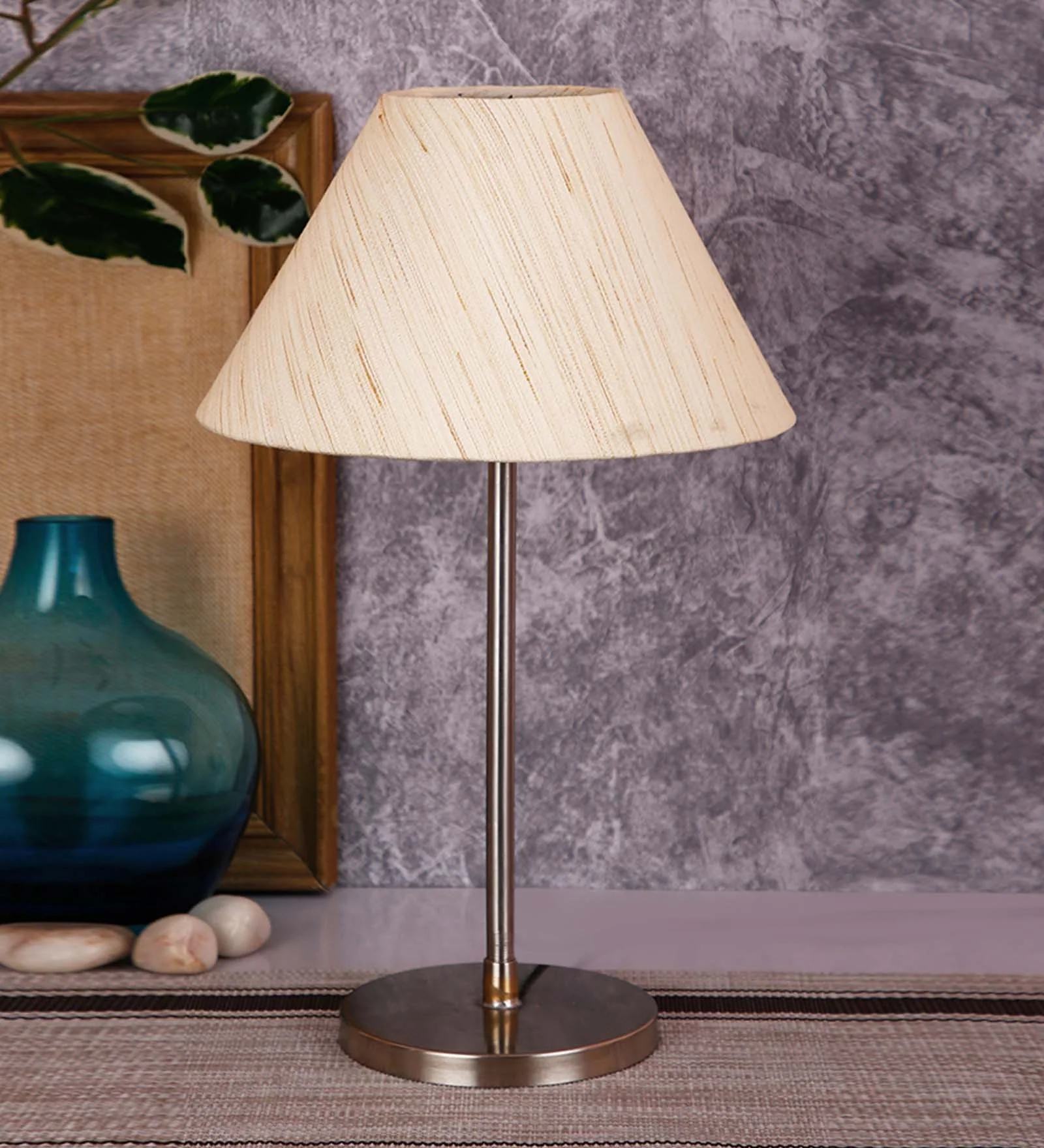 Circular Shaped Traditional Table Lamp with Silver Finish Base