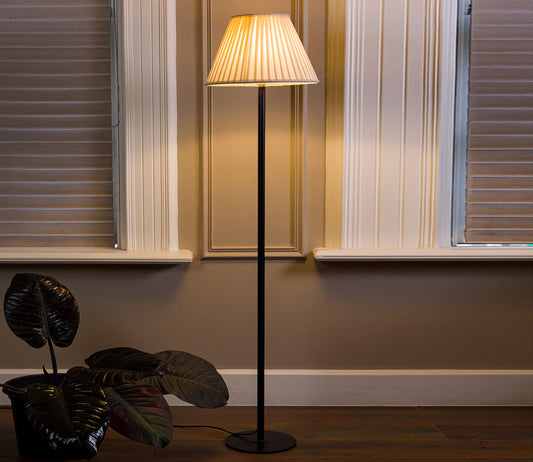 Classic Floor Lamp with Pleated fabric In Off White Color