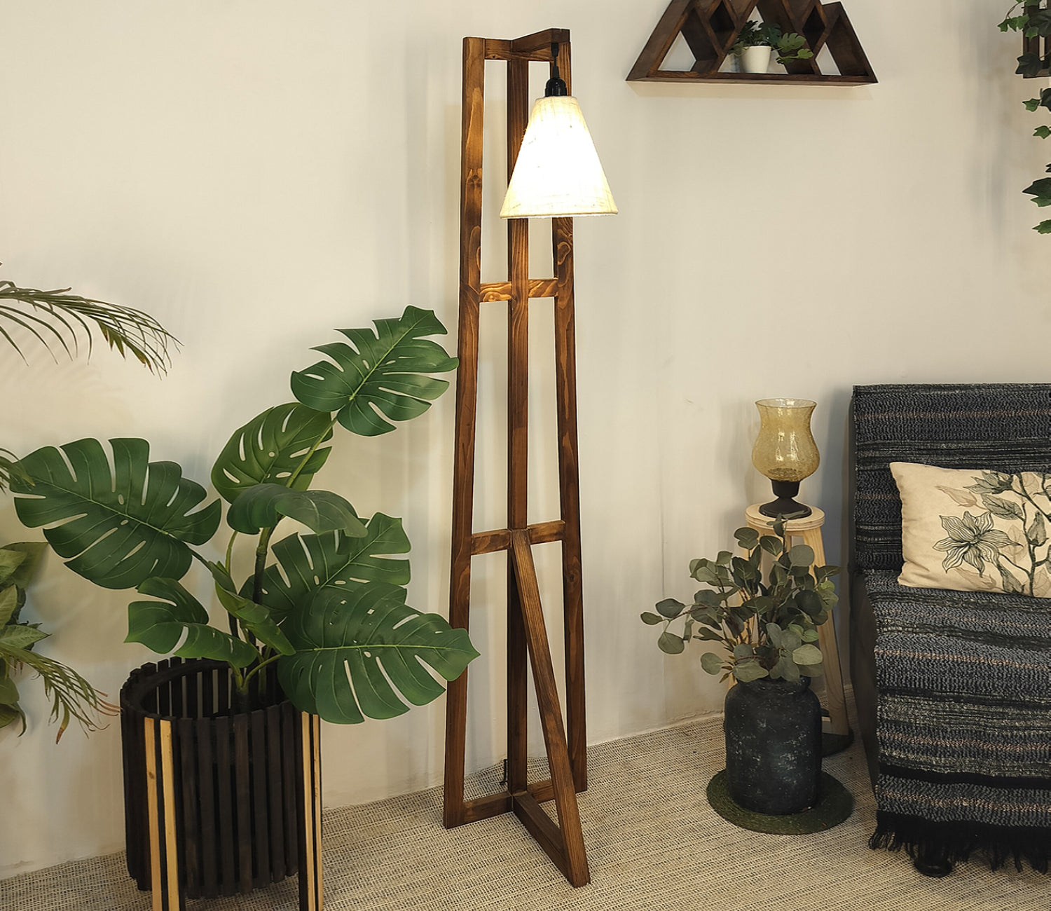 Premium Wooden Floor Lamp with Brown Base and Jute Fabric Lampshade