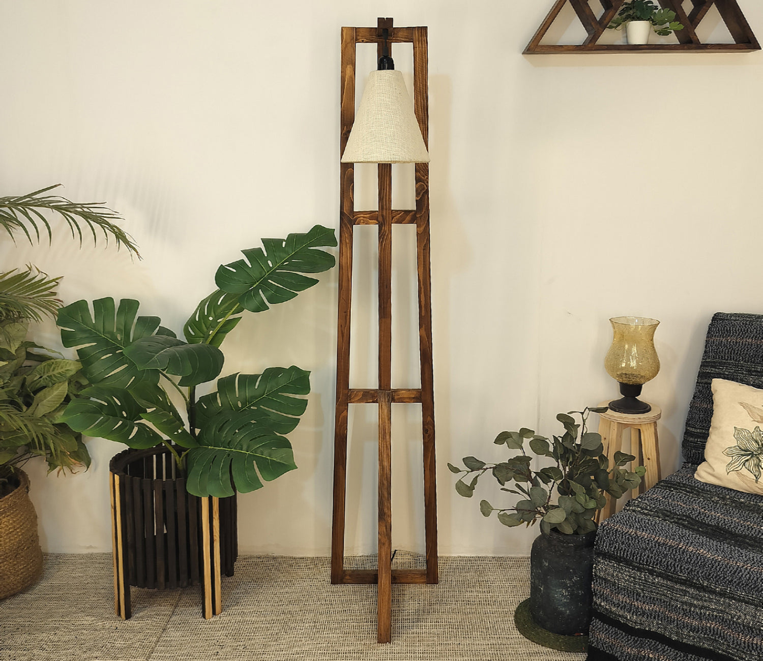 Premium Wooden Floor Lamp with Brown Base and Jute Fabric Lampshade